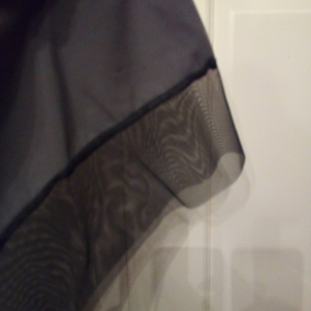 Top - Picture 2 of 2